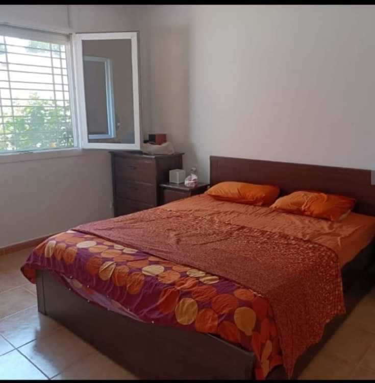 Villa, avec 3 appartements meublé