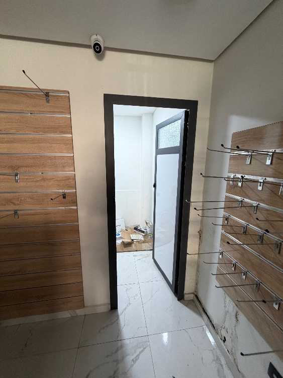Local commercial de 62m Abdelmoumen