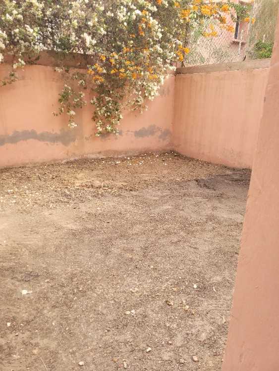 VENDS VILLA SEMI-FINIE A MARRAKECH (TAMENSOURTE)