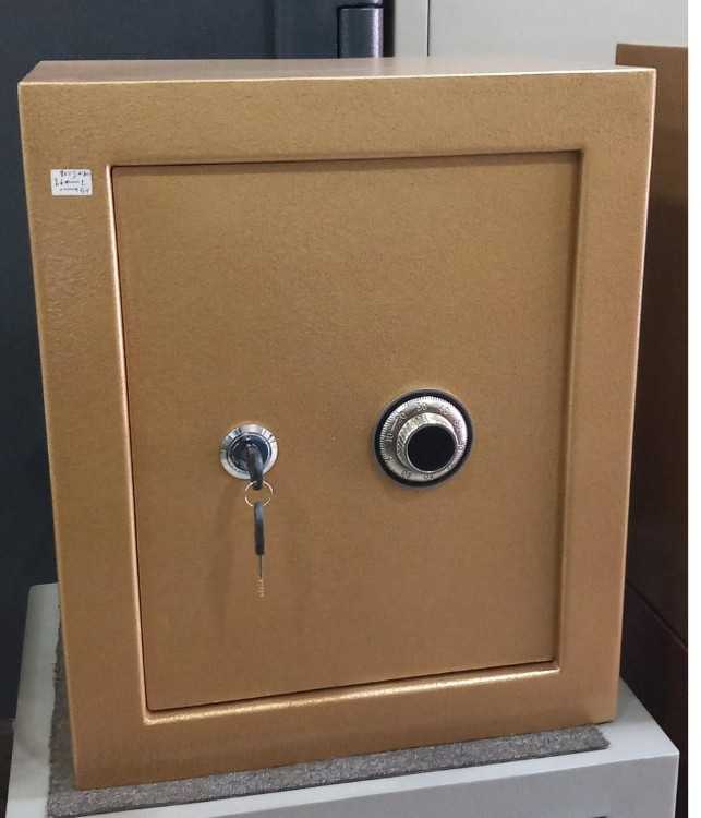 a vendre mobilier de bureau,scolaire ,coffre fort