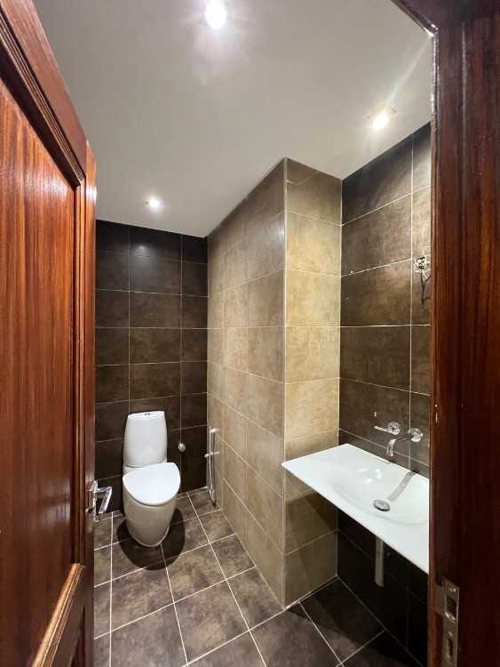 Appartement en plein centre de Ghandi