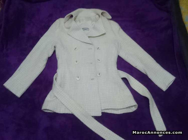 manteau en laine pour femme très bon état