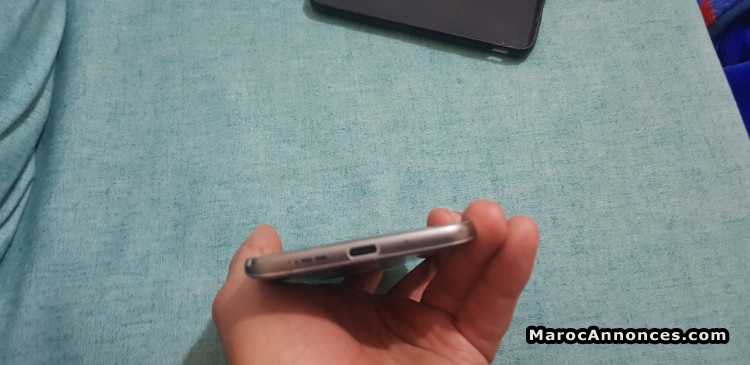 Lg g5 4g ram 32g stockage avec 2 batteries ..